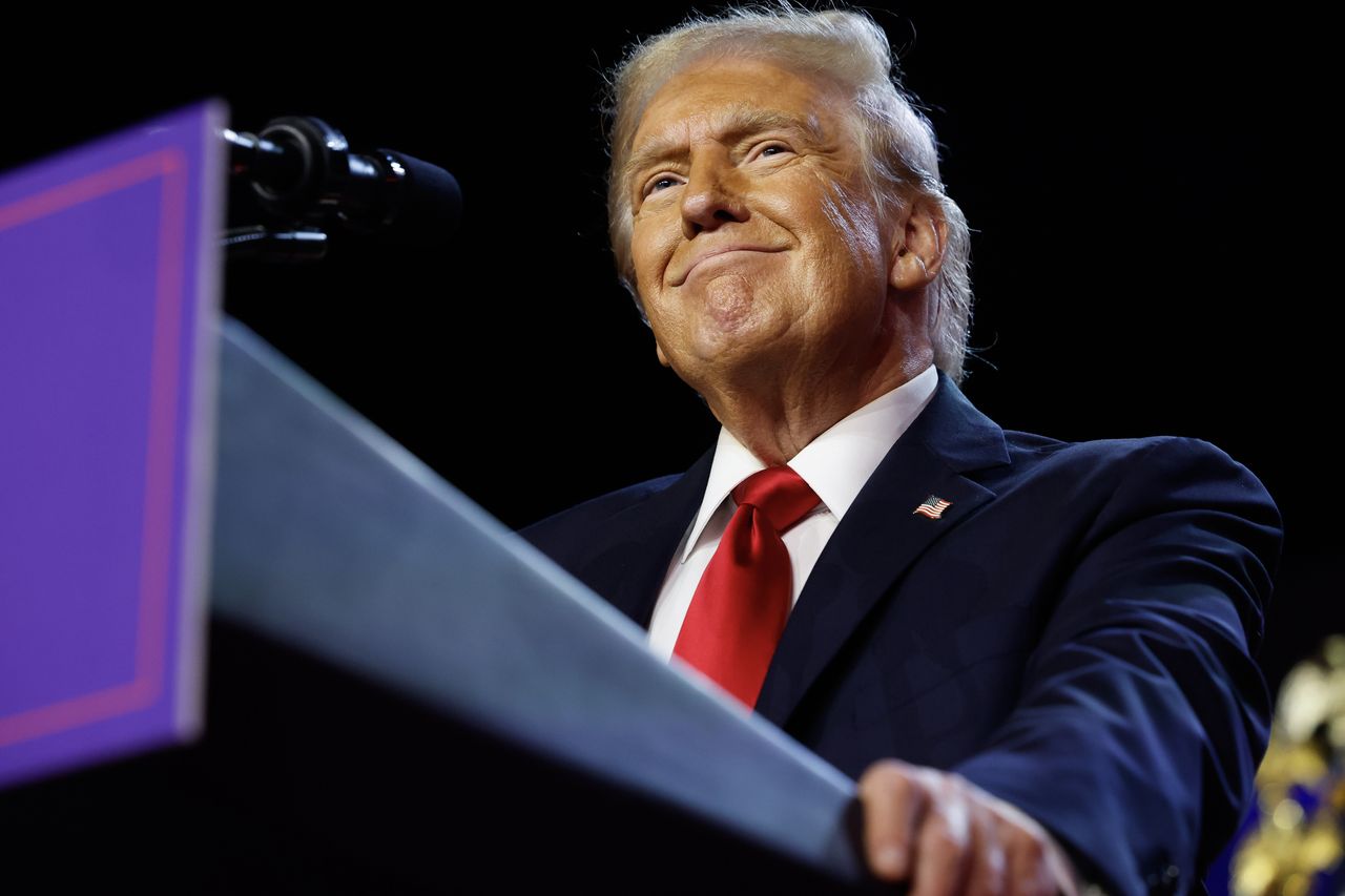Trump did not want to hear about bitcoin. Suddenly he changed his mind. And the market went into euphoria.