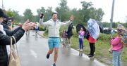 III Bieg po Uśmiech doktora Piotra Trafidły na błoniach nad Sanem w Stalowej Woli. Ulewny deszcz nie przeszkadzał zawodnikom