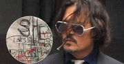 Johnny Depp malował po lustrze odciętym palcem. Ujawniono przerażające zdjęcia