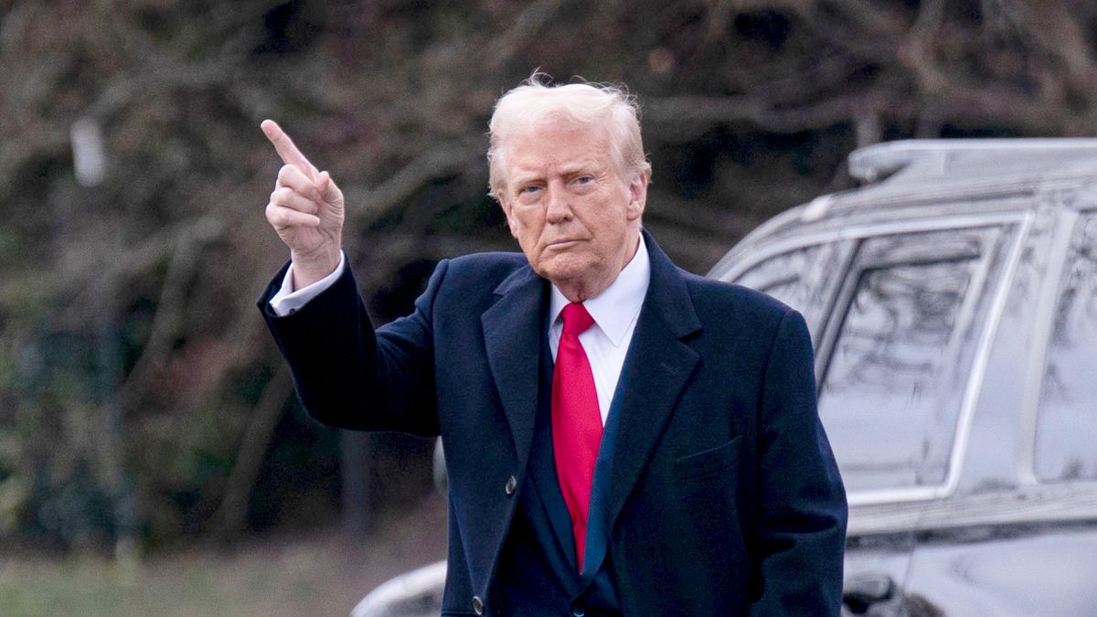 Trump "testuje granice swoich uprawnień". Chce demontażu kolejnej agencji