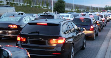 Oto najbardziej zakorkowane miasto w Polsce. Tu w korkach stoi się ponad 77 godzin