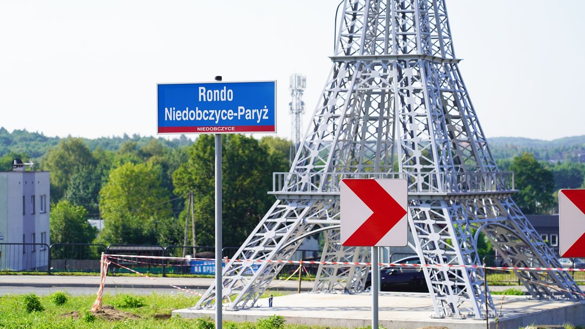 W Rybniku już stoi "Wieża Eiffla"