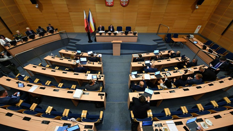 Małopolscy radni uchylili tzw. uchwałę anty-LGBT 