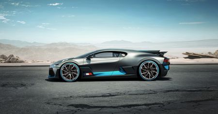 Bugatti Chiron i Divo wzywane do warsztatu. Mechanicy się nie napracują