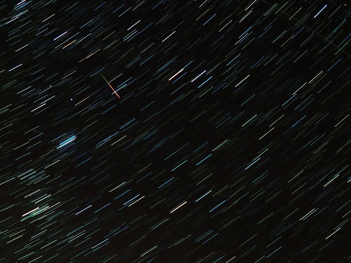 Noc spadających gwiazd 2020. Jak obserwować Perseidy?