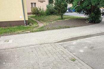 Nowe chodniki na Komandorii