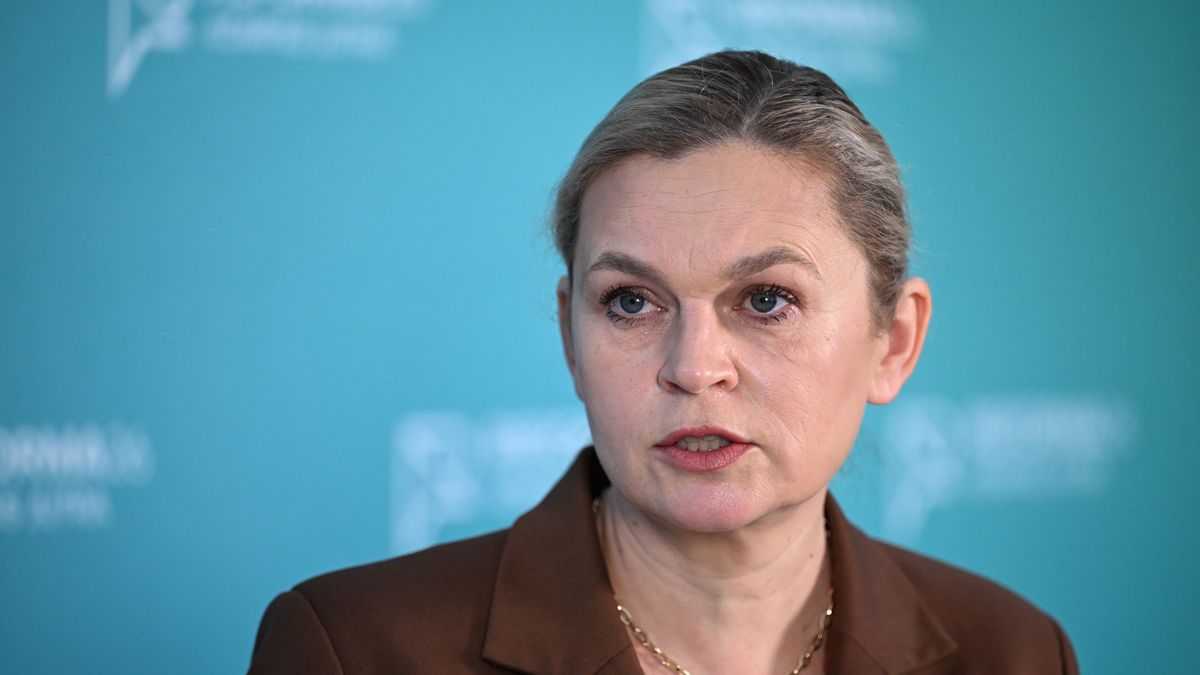 Barbara Nowacka
Le�ajsk, 19.01.2026. Minister edukacji Barbara Nowacka na briefingu prasowym przed spotkaniem z nauczycielami w Zespole Szk� Licealnych im. Boles�awa Chrobrego w Le�ajsku, 19 bm. Wydarzenie zorganizowano w ramach trasy informacyjnej ph. "Kierunek: Kompas Jutra". (amb) PAP/Darek Delmanowicz
Darek Delmanowicz
briefing prasowy, cykl spotka�, edukacja, Kierunek: Kompas Jutra, polityk, polityka, spotkanie, szkolnictwo, szko�a, trasa informacyjna, w ramach trasy informacyjnej, Zesp� Szk� Licealnych im. Boles�awa Chrobrego