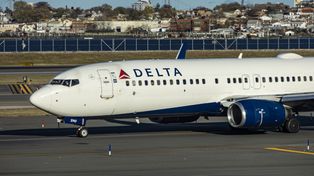 W kabinie wypadły maski. Boeing 737 linii Delta musiał nurkować