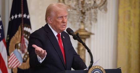 Nowa decyzja Trumpa. Chodzi o wszystkie samochody z zagranicy