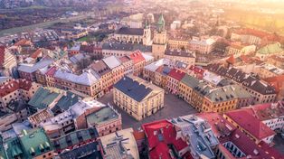 Turyści zakochali się w tym mieście. Kiedyś wpadali na dwie godzinki