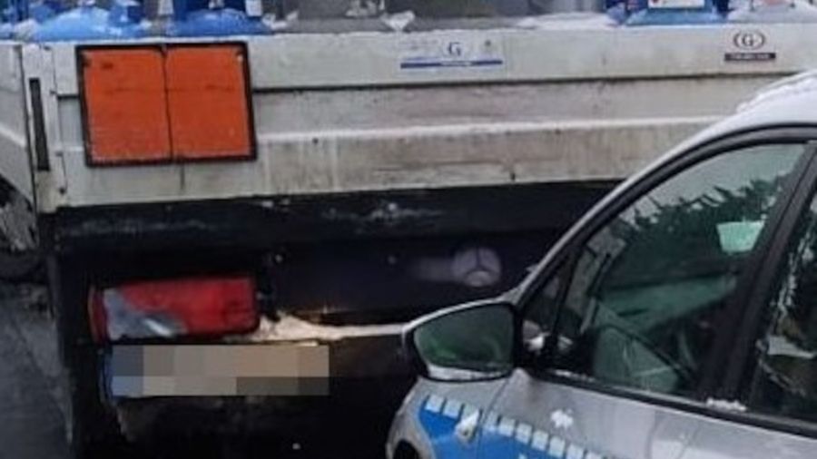 Kierowca naraził siebie i innych użytkowników drogi na duże niebezpieczeństwo.