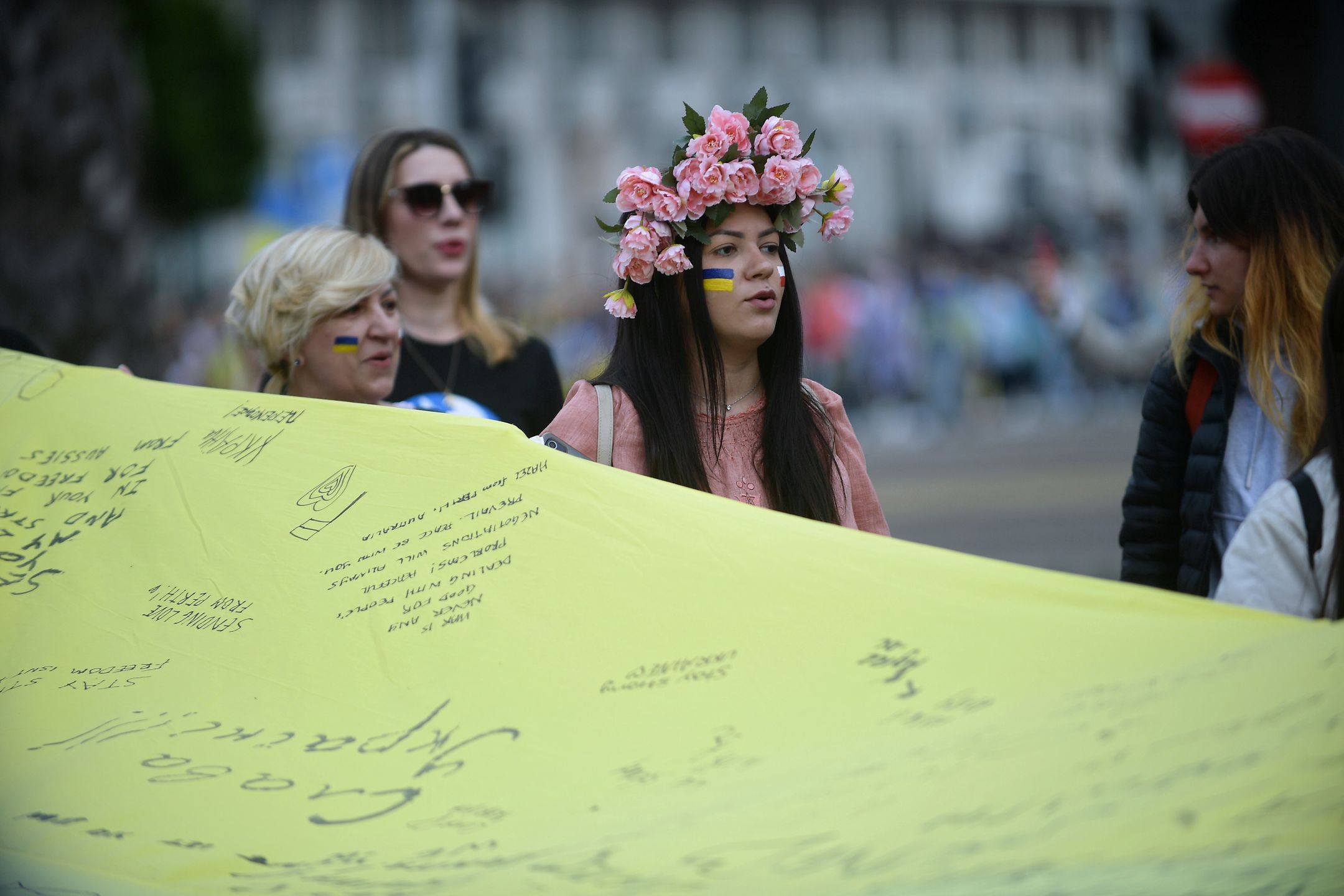 Warszawa, 29.05.2022. Obywatele Ukrainy podczas Marszu Wdzięczności w Warszawie