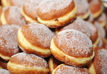 Gdy mam ochotę na pączki wybieram te. Są jeszcze zwykłe niż te z różą