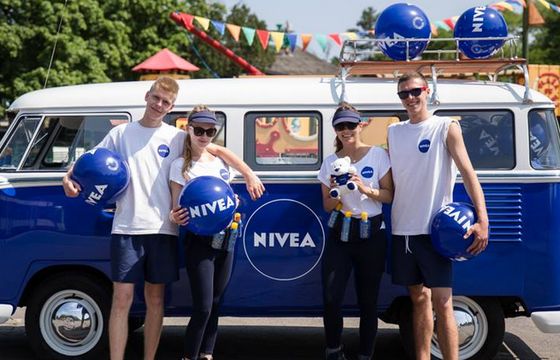 Nivea promuje się w „rodzinnych strefach zabaw” (wideo)