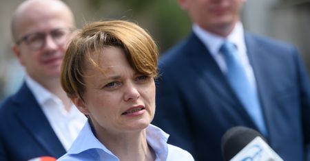Ważą się losy bonu 500+. Emilewicz: zdążymy do końca lipca
