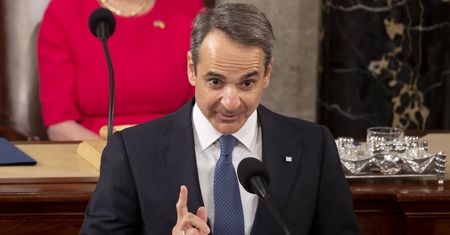 Grecy wkładają kij w szprychy Turcji. Chcą storpedować dostawy z USA
