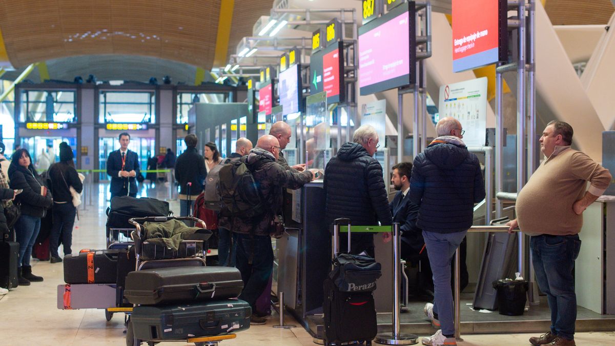 Iberia's Handling Strike Called By Ugt And Ccoo Continues
MADRID, SPAIN - JANUARY 07: Several travelers during the Iberia handling strike called by UGT and CCOO at the Adolfo Suarez Madrid-Barajas airport, on January 7, 2024, in Madrid, Spain. This strike call became definitive on January 4, 2024, when the last meeting between the unions and the company to try to reach an agreement to avoid it ended. The strike of the workers of this Iberia subsidiary arose after the company lost the operator's license at eight of the major airports in the last Aena handling tender. The airlines of the Iberia group have managed to resolve the situation of 90.9% of the 45,641 passengers affected by the handling services strike called for January 5, 6, 7 and 8, 2024, coinciding with the Epiphany holiday and the return operation. (Photo By Gustavo Valiente/Europa Press via Getty Images)
Europa Press News