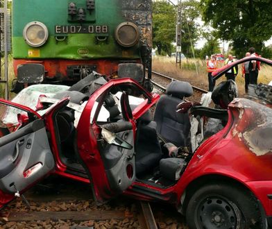 Kiedy opada szlaban, wybucha agresja. Zaczyna się dramat