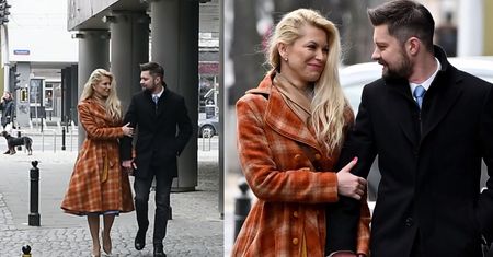 Katarzyna Bonda i Remigiusz Mróz czule obejmują się pod TVN-em
