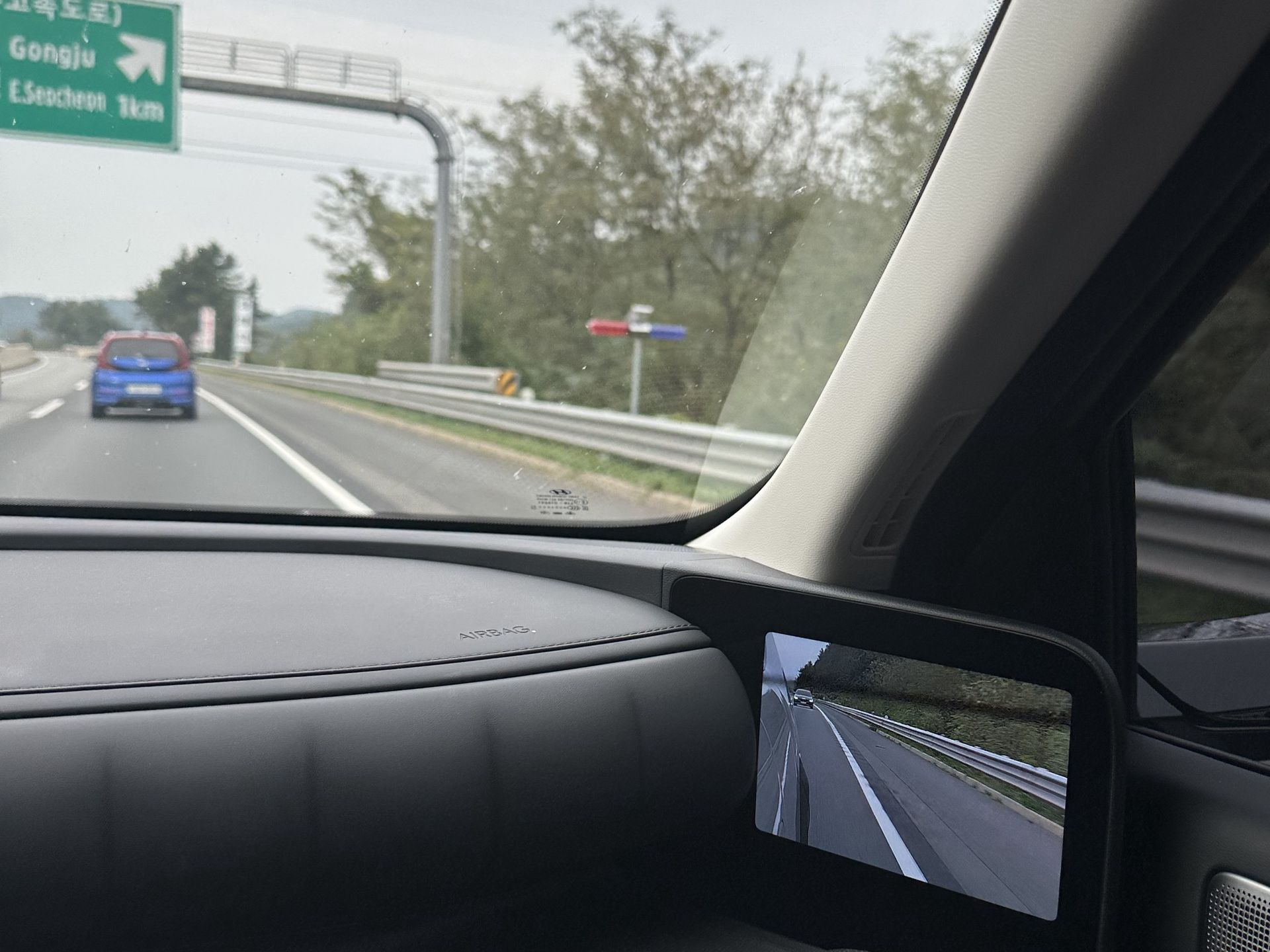 "Koguty" policyjne są gęsto porozstawiane na drogach