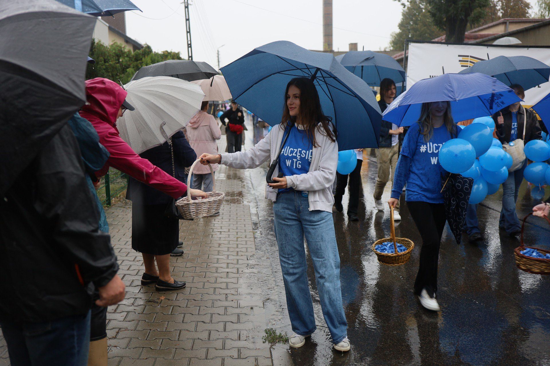 Kliknij strzałkę, aby przejść do następnych zdjęć!