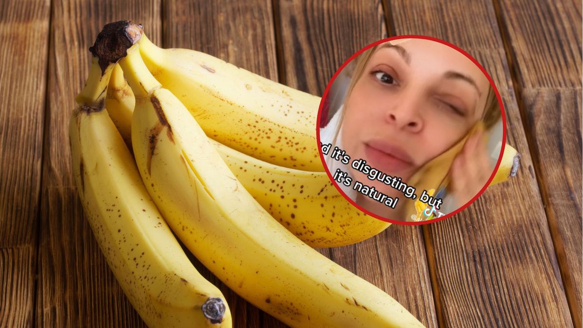 TikTokerka pociera twarz skórką od banana