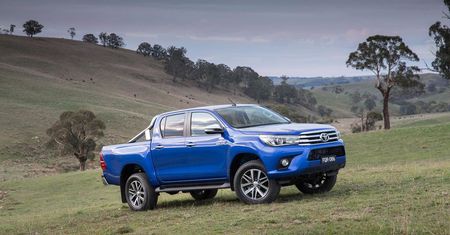 Grupa PSA też chce mieć terenowego pick-upa, będzie bazował na Toyocie Hilux!