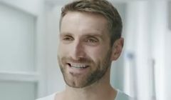 Maciej Dowbor reklamuje szczoteczki elektryczne Oral-B (wideo)