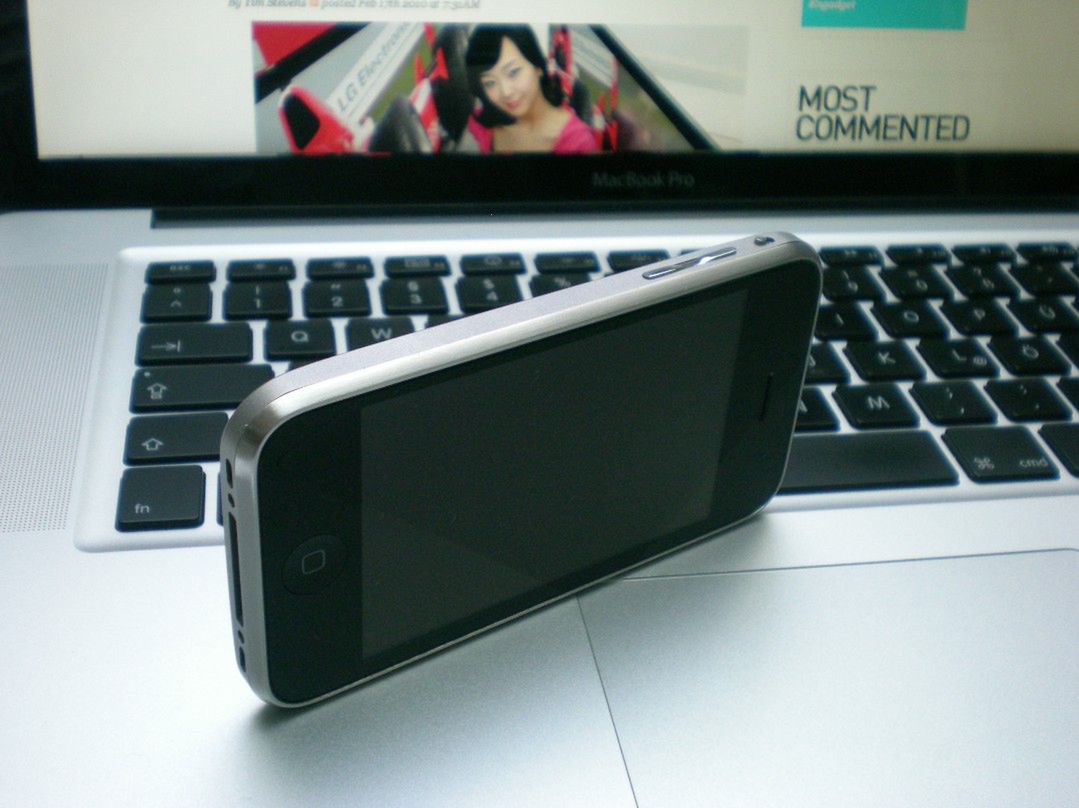 Tytanowy iPhone 2
