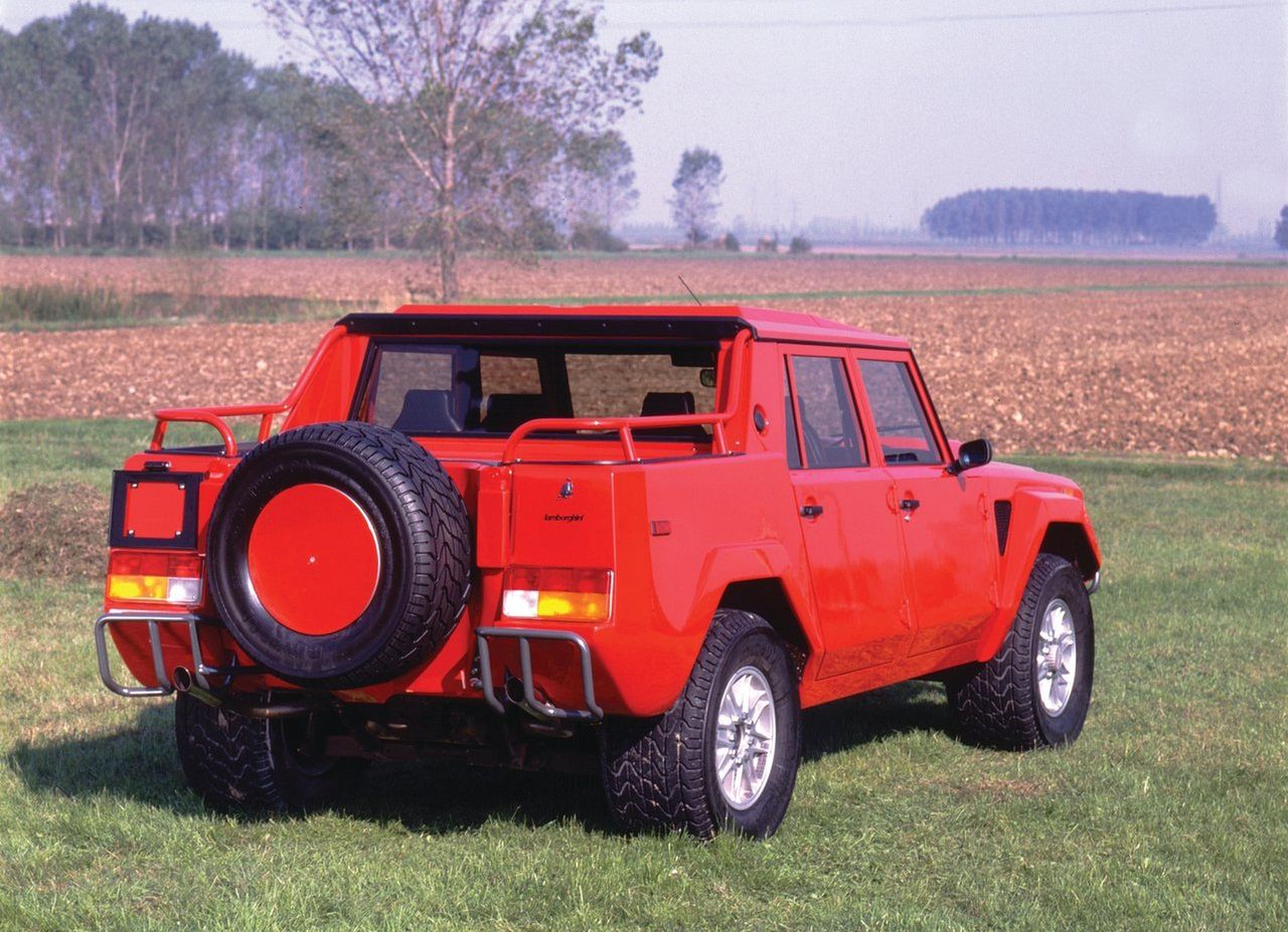 Lamborghini LM002