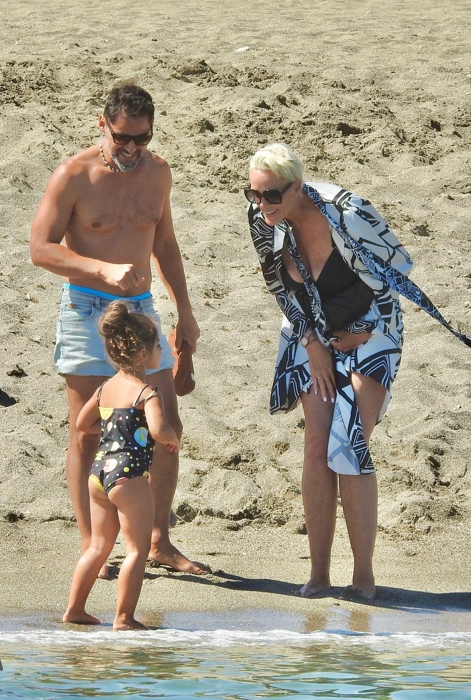 Brigitte Nielsen z mężem i córką