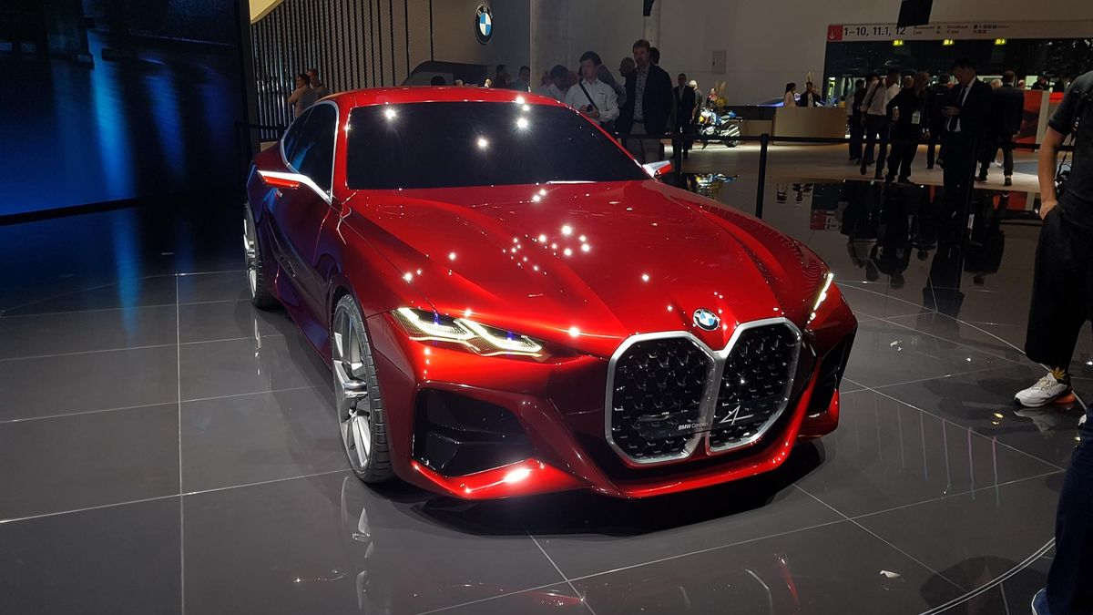 Duże atrapy chłodnicy najwyraźniej na dobre zagoszczą w nowych BMW.