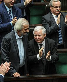 Polityka pod osłoną nocy