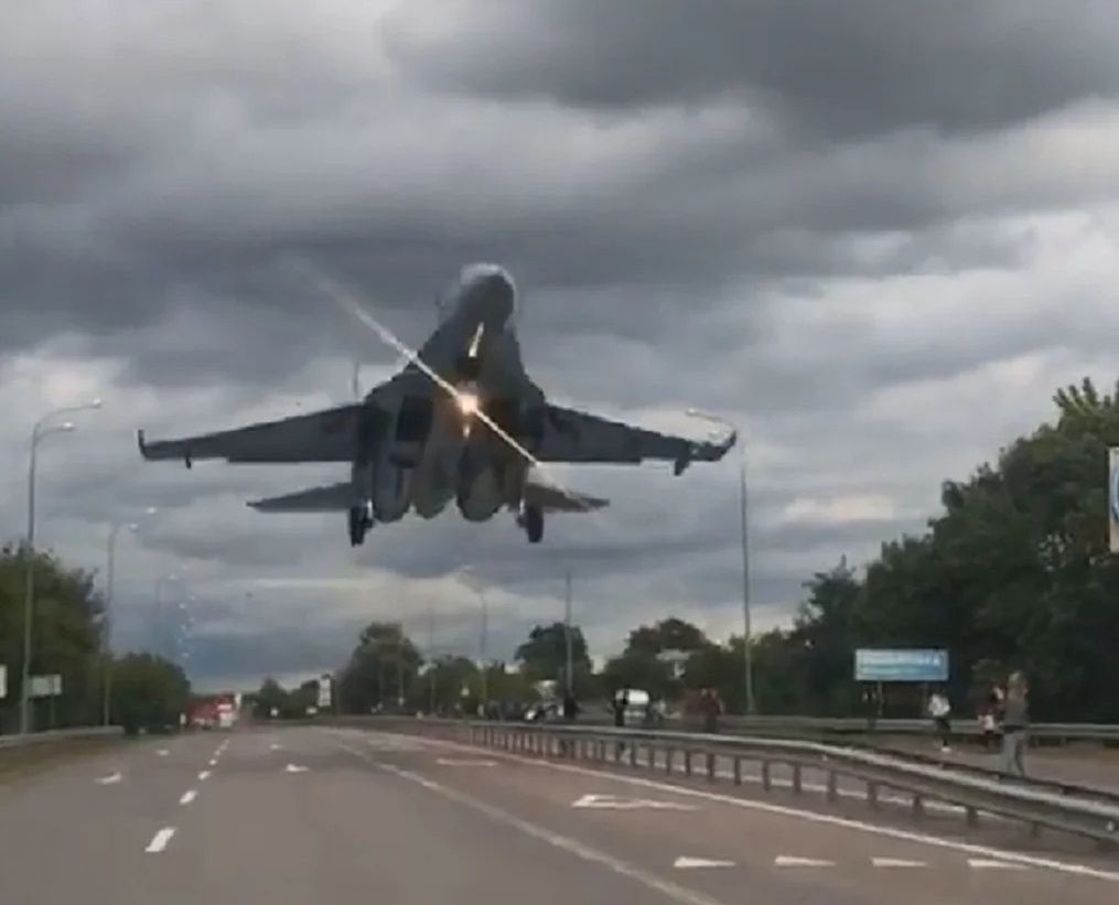 Su-27 