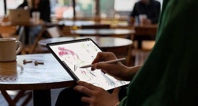Apple prezentuje nowe iPady Pro z ekranami 11 oraz 12,9 cala i FaceID. Ceny od 3799 i 4799 złotych