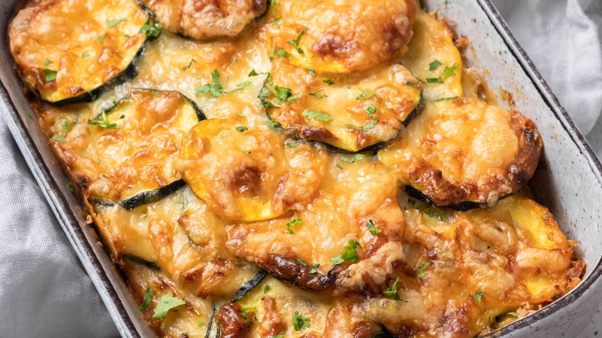 Zapiekanka z cukinią to idealna propozycja na dietetyczny obiad 