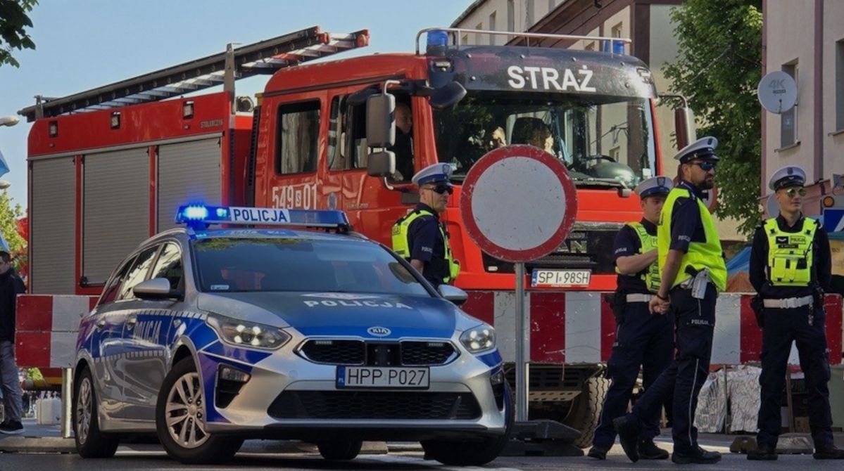 Porsche potrąciło dwóch rowerzystów w Piekarach Śląskich. Kierowca nie ustąpił pierwszeństwa