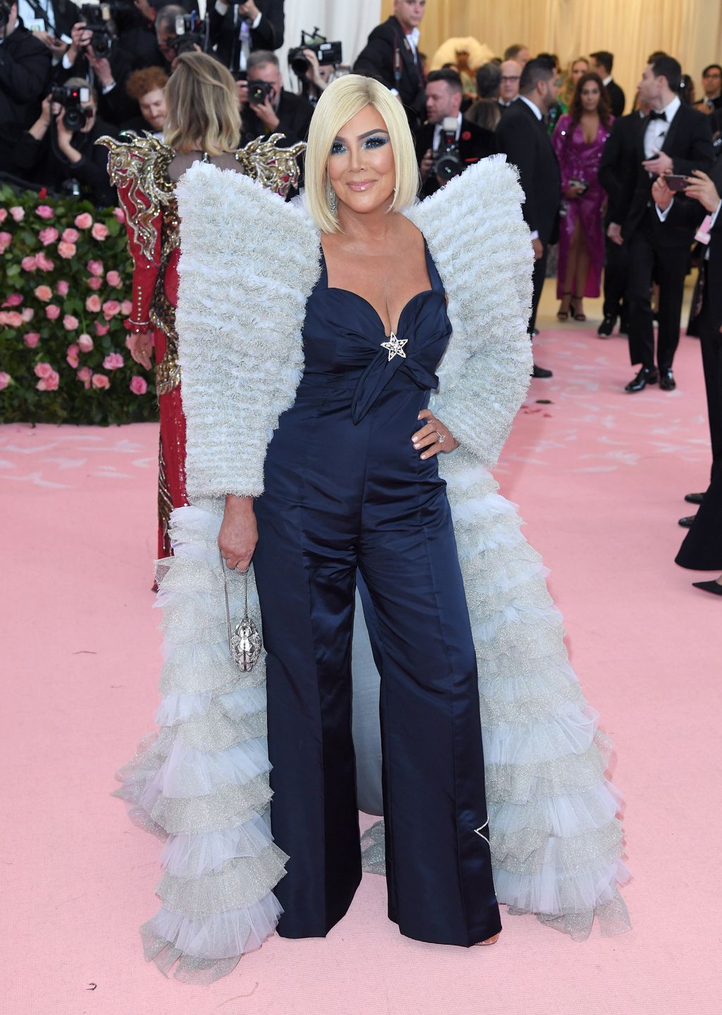 Kris Jenner w uskrzydlonej stylizacji 