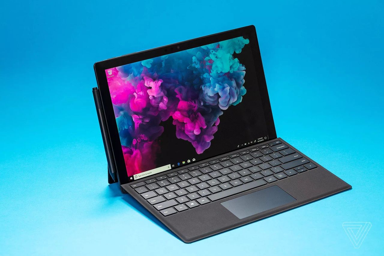 Urządzenia linii Surface słyną z nieotrzymywania najnowszych wersji Windows od razu (fot. Microsoft)