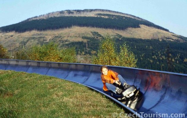 Tory bobslejowe w Szpindlerowym Młynie i Harrachovie
