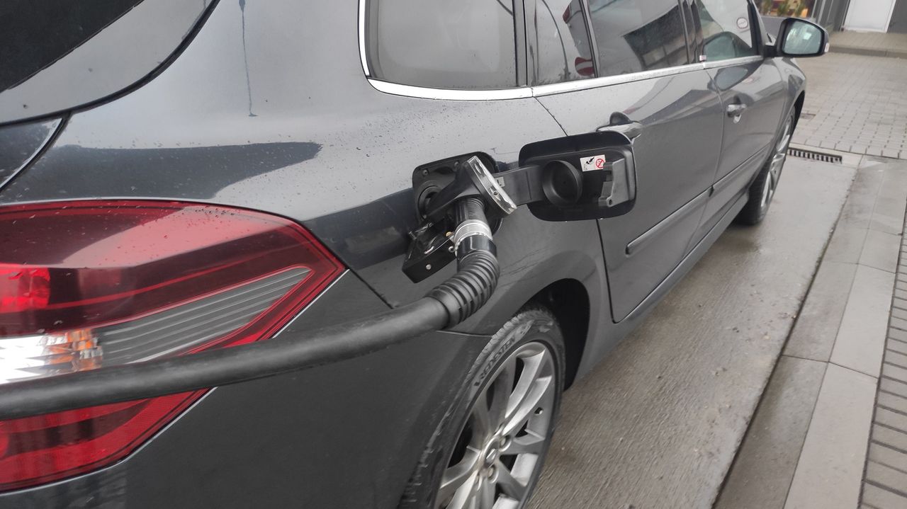 Padły kwoty. Taką cenę paliwa przewidują w przyszłym tygodniu