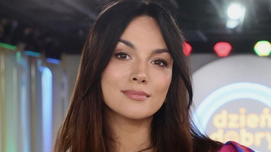 Paulina Krupińska w sukience z bufkami