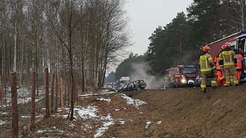 Karambol na DK22 pod Sulęcinem. Wielu rannych, poparzone dziecko