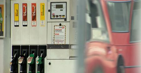 Stacje benzynowe w Wielkiej Brytanii bez paliw? Sekretarz ds. transportu zaprzecza