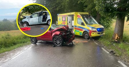 Tragedia pod Miastkiem. Nie żyje 9-latka. Wiemy, co się dzieje z drugim dzieckiem