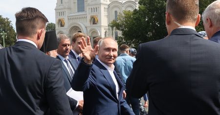 Dziwne gesty Putina nie umknęły uwadze. Czego tak bardzo się boi?