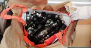 Włamanie po alkohol do osiedlowego sklepu. Dwaj bracia zatrzymani przez policję