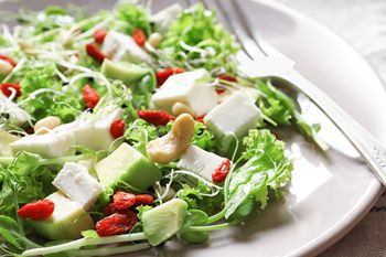 Posypuję nimi sałatkę, gdy dziadkowie przychodzą z wizytą. Wspierają zdrowie serca i poprawiają wzrok