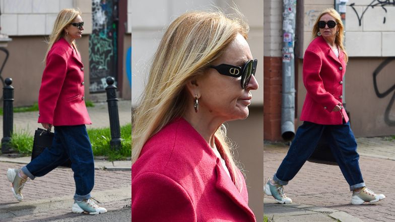 Monika Olejnik spaceruje po Warszawie