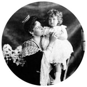 Aleksandra Romanowa z carewiczem Aleksandrem. Fot. domena publiczna